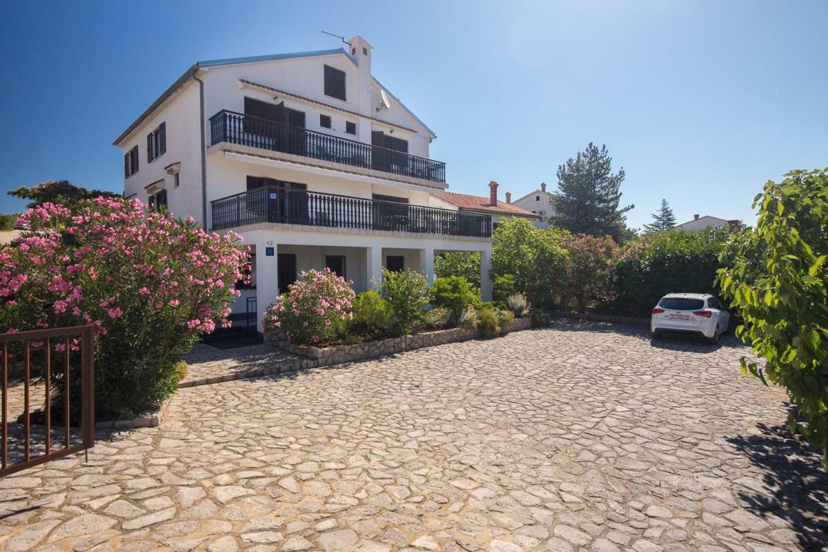 Rooms Miramare Кърк Екстериор снимка