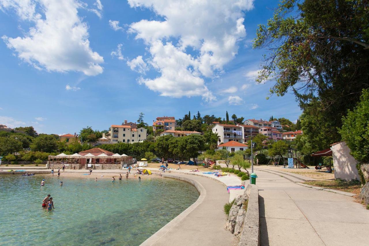 Rooms Miramare Кърк Екстериор снимка