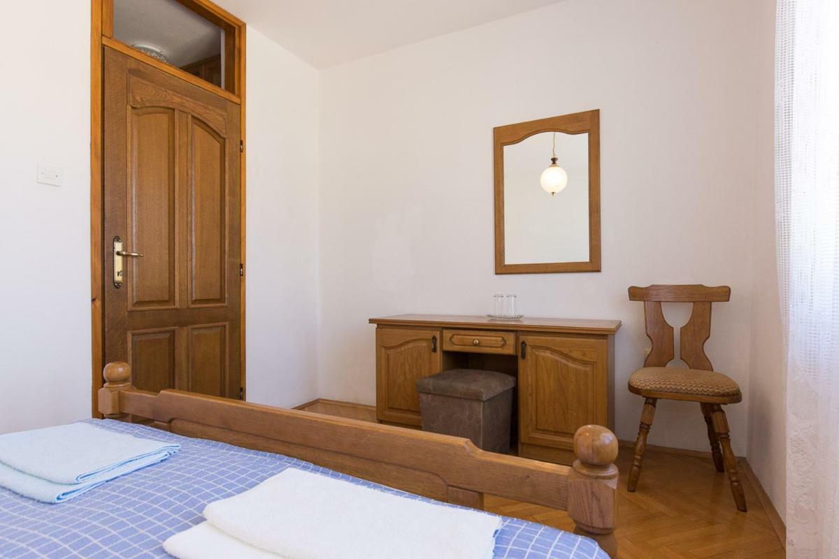 Rooms Miramare Кърк Екстериор снимка